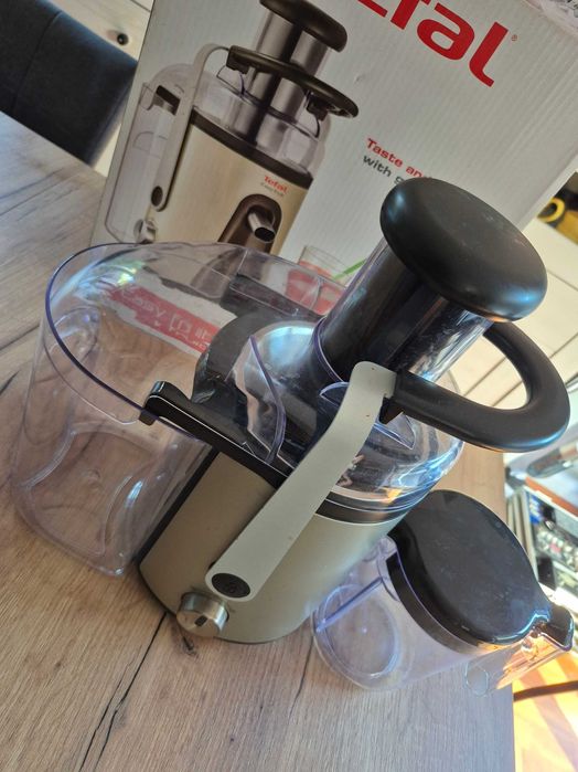 Sokowirówka TEFAL Easy Fruit model ZE58