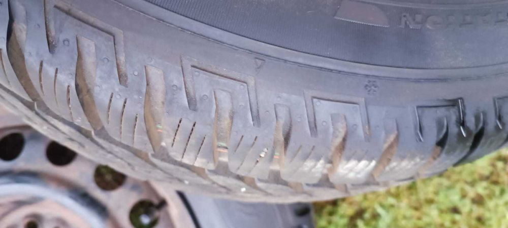 Opony zimowe z felgami 215/65R15 Fulda Kristall Control