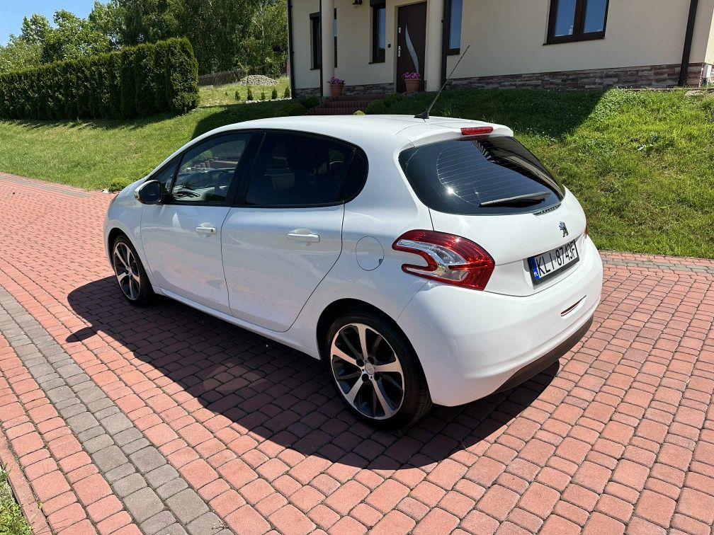 Peugeot 208 1.4 HDi