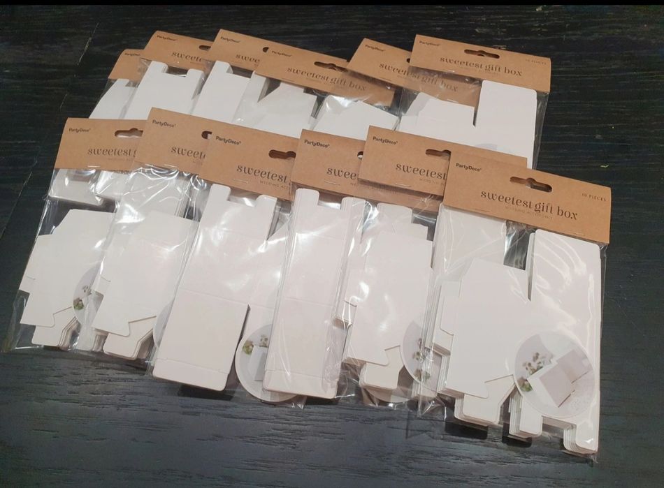 Białe pudełko pudełeczko podziękowanie dla gości 70szt 5x5x5cm wyprzed