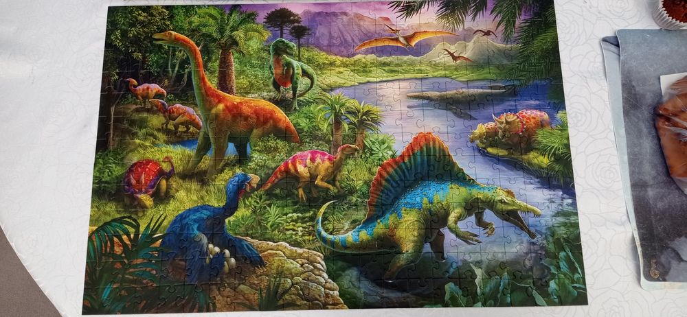 Puzzle w dinozaury Trefl 260 elementów