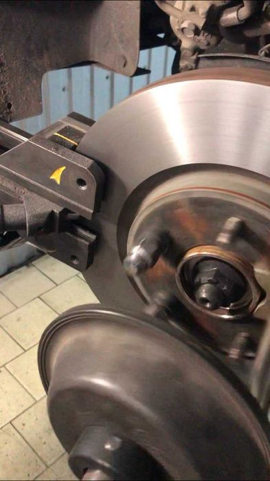 Проточка гальмівних дисків