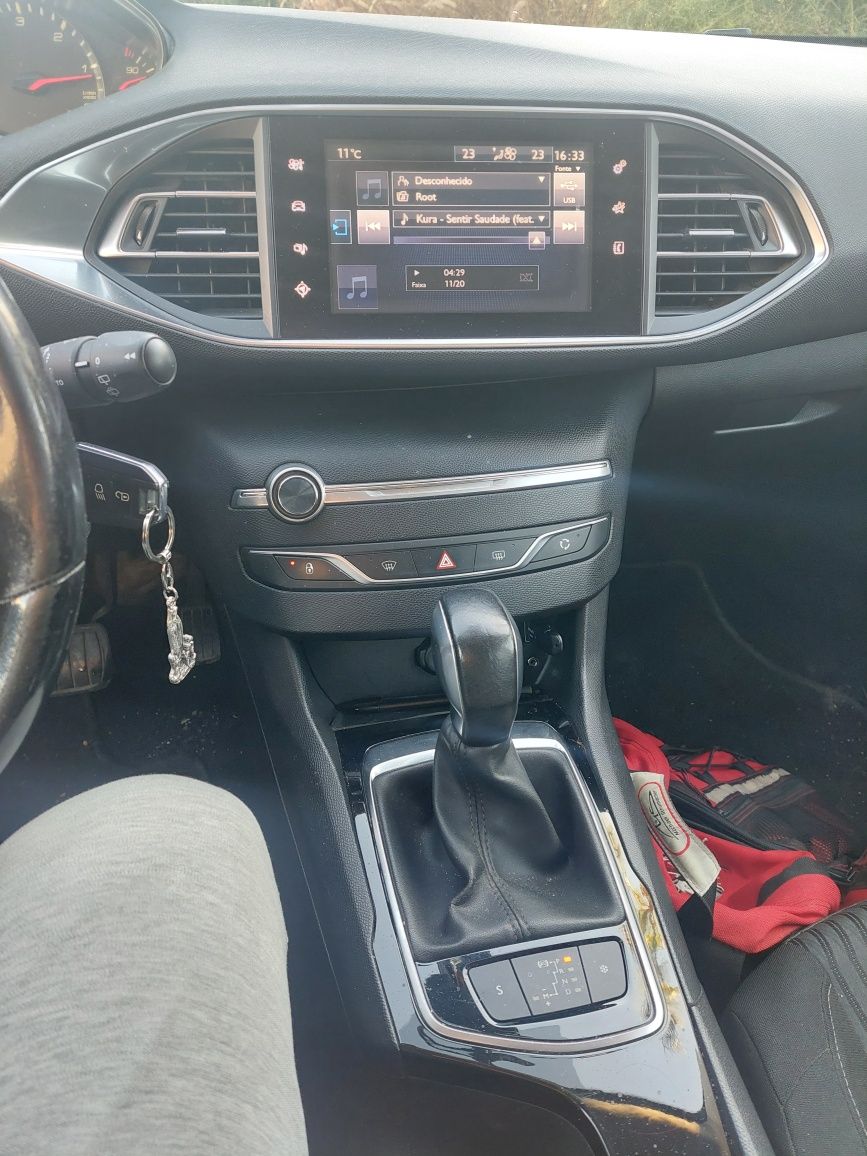 Peugeot 308 1.6 e hdi 120cvs automática