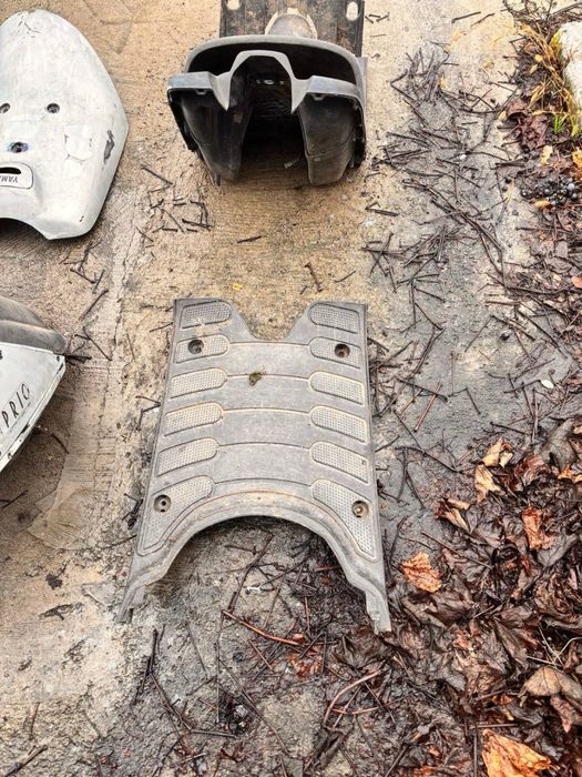 Продам пластик на aprio(априо)