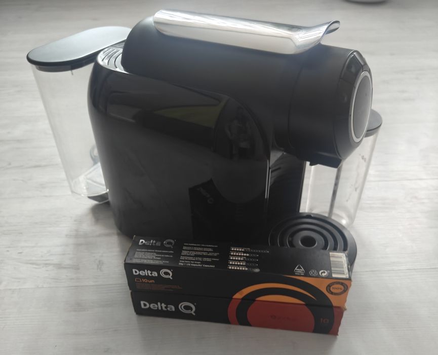 Sprzedam ekspres kapsułkowy że spieniaczem mleka Delta W+2 p.kapsułek