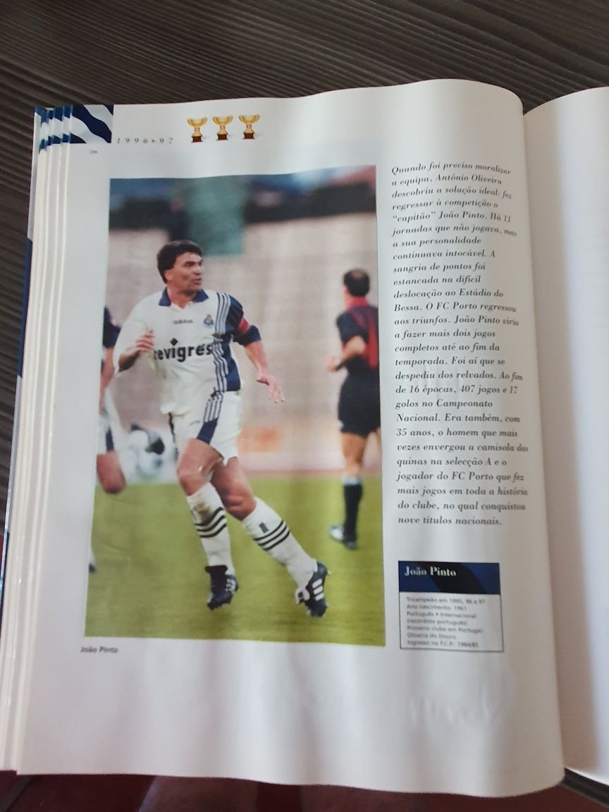 Livro do Penta Campeonato do F. C. Porto.