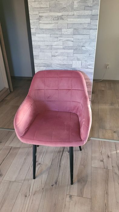 Fotel krzesło lekki różowy