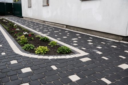 Укладання бруківки монтаж бруківки