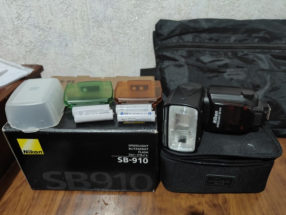 Спалах Nikon sb-910