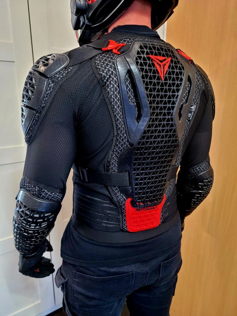 Zbroja motocyklowa buzzer bionic L/XL ochraniacze + rękawice GRATIS