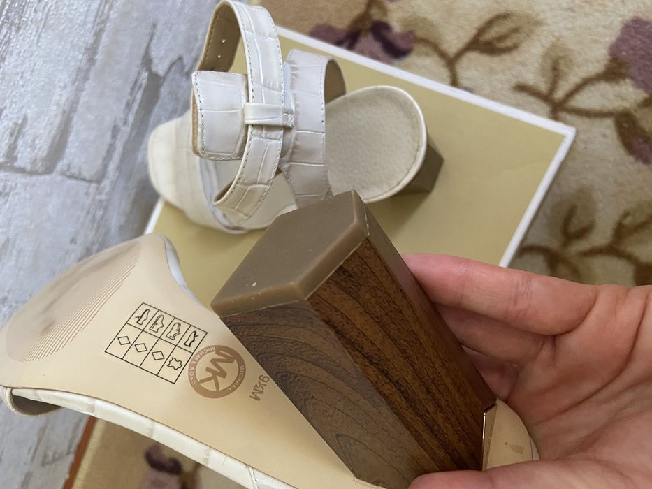 Босоніжки Michael Kors