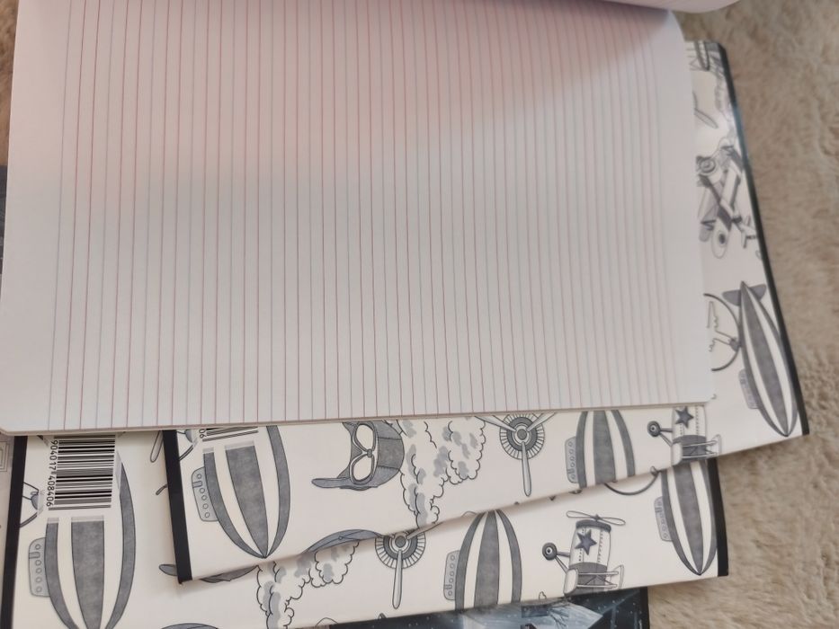 4x zeszyt A4 w trzy linie 32k