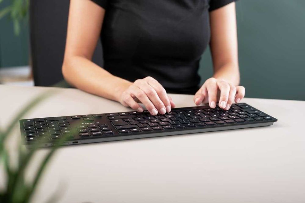 Klawiatura bezprzewodowa CHERRY KW9100 SLIM ukł. QWERTZ Bluetooth s517