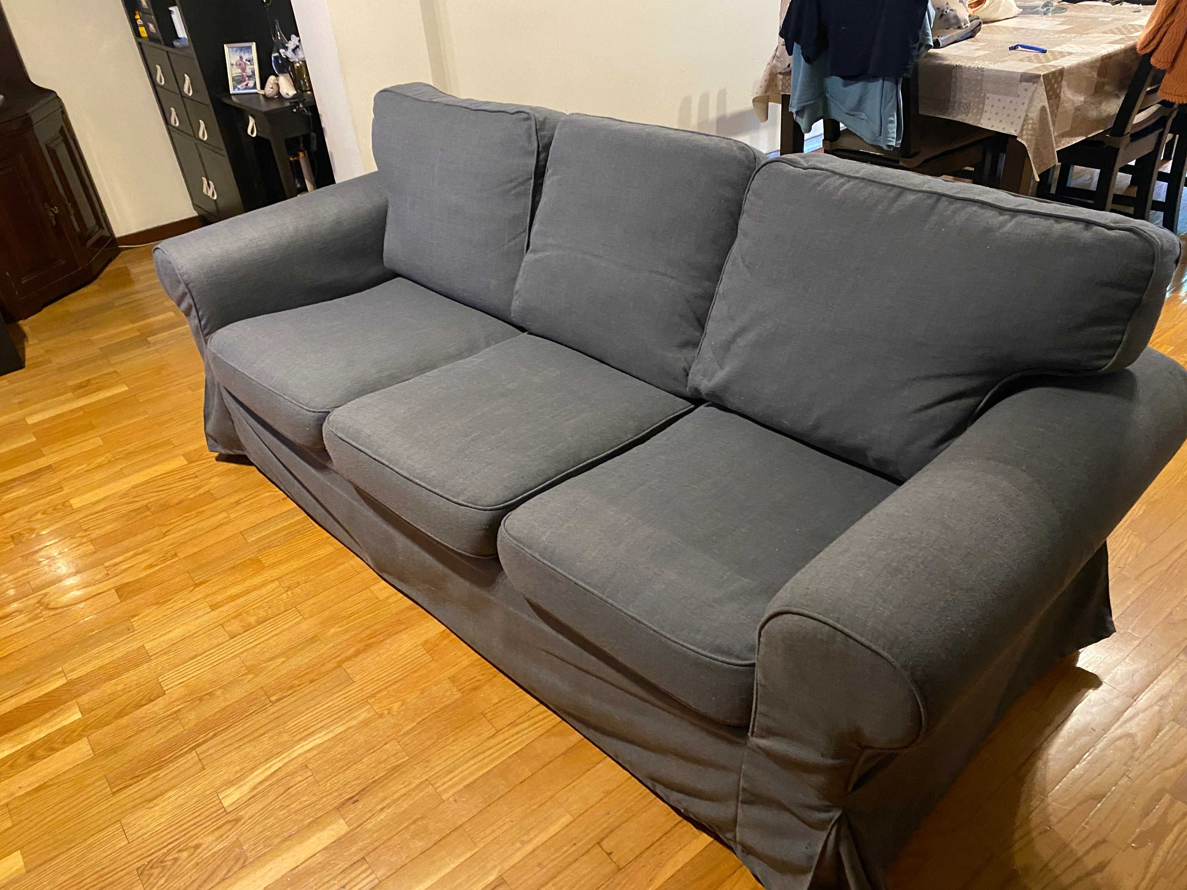 Sofá IKEA EKTORP 3 lugares Hakebo cinzento escuro
