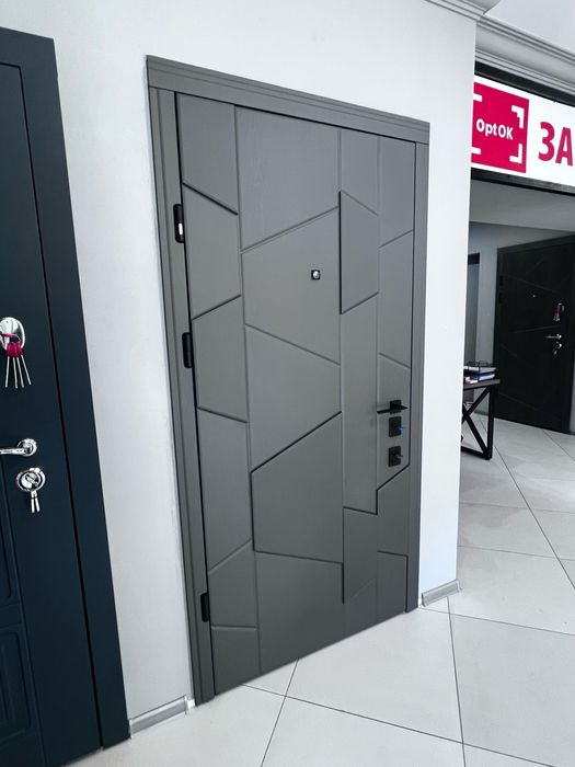 Двері вхідні в асортименті в наявності та під замовлення + монтаж
