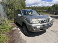 Części Nissan XTrail 2.0B , Drzwi Lampa Maska Zderzak Błotnik Skrzynia