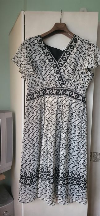 Letnia sukienka wiązana z tyłu