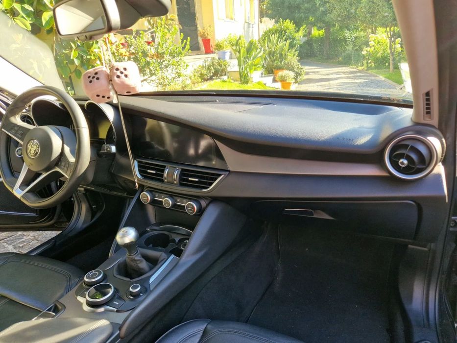 Alfa Romeo Giulia 2.2JTDM  180cv