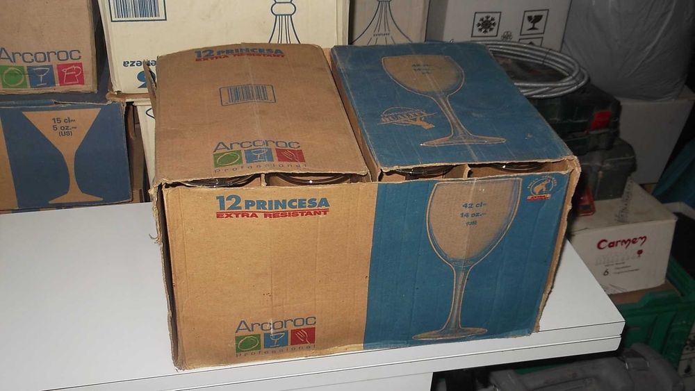 vendo copos para vinho