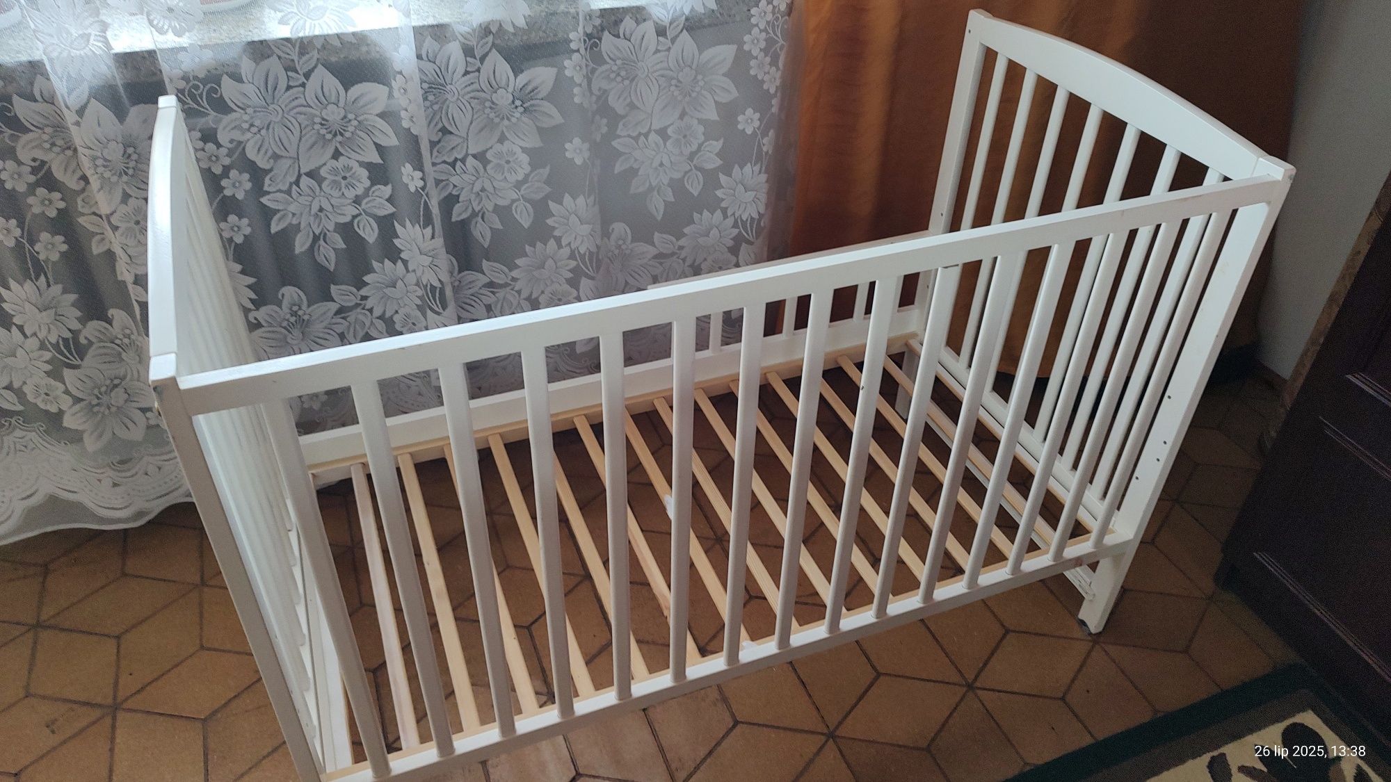 Łóżeczko dziecięce białe z szufladą 65x125 materac 60x120