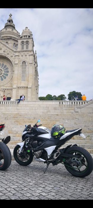Mota Kawasaki Z800