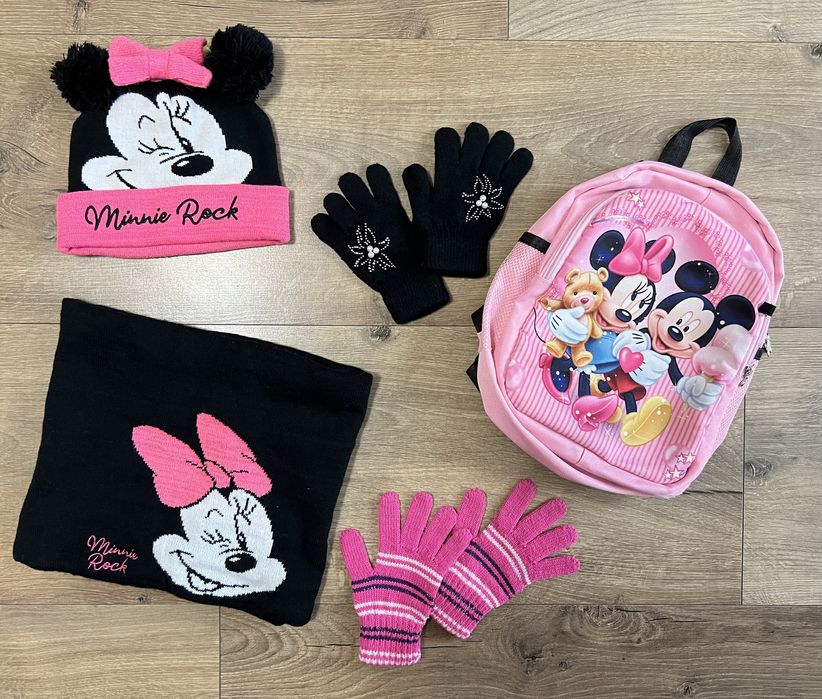 Шапка, хомут, рукавички рюкзак на 4-6 років