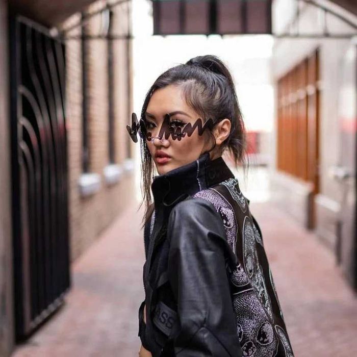 Модні чорні окуляри у вигляді зигзагів з чохлом Mod Chunky 90-х років