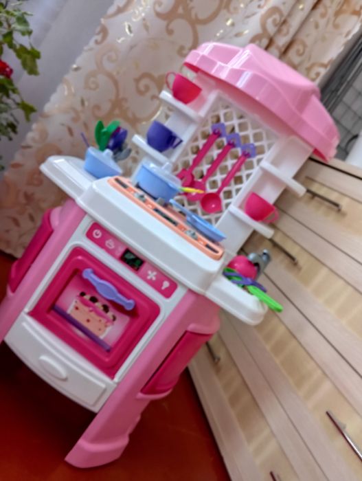 Дитяча іграшкова кухня