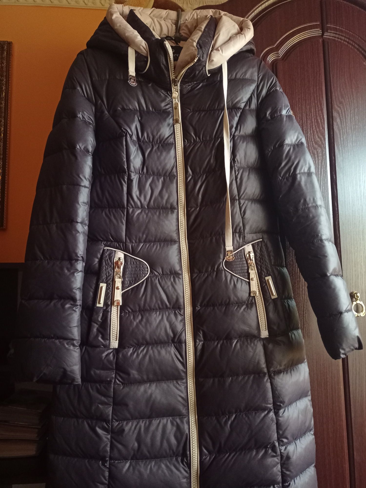 Продам зимнее пальто