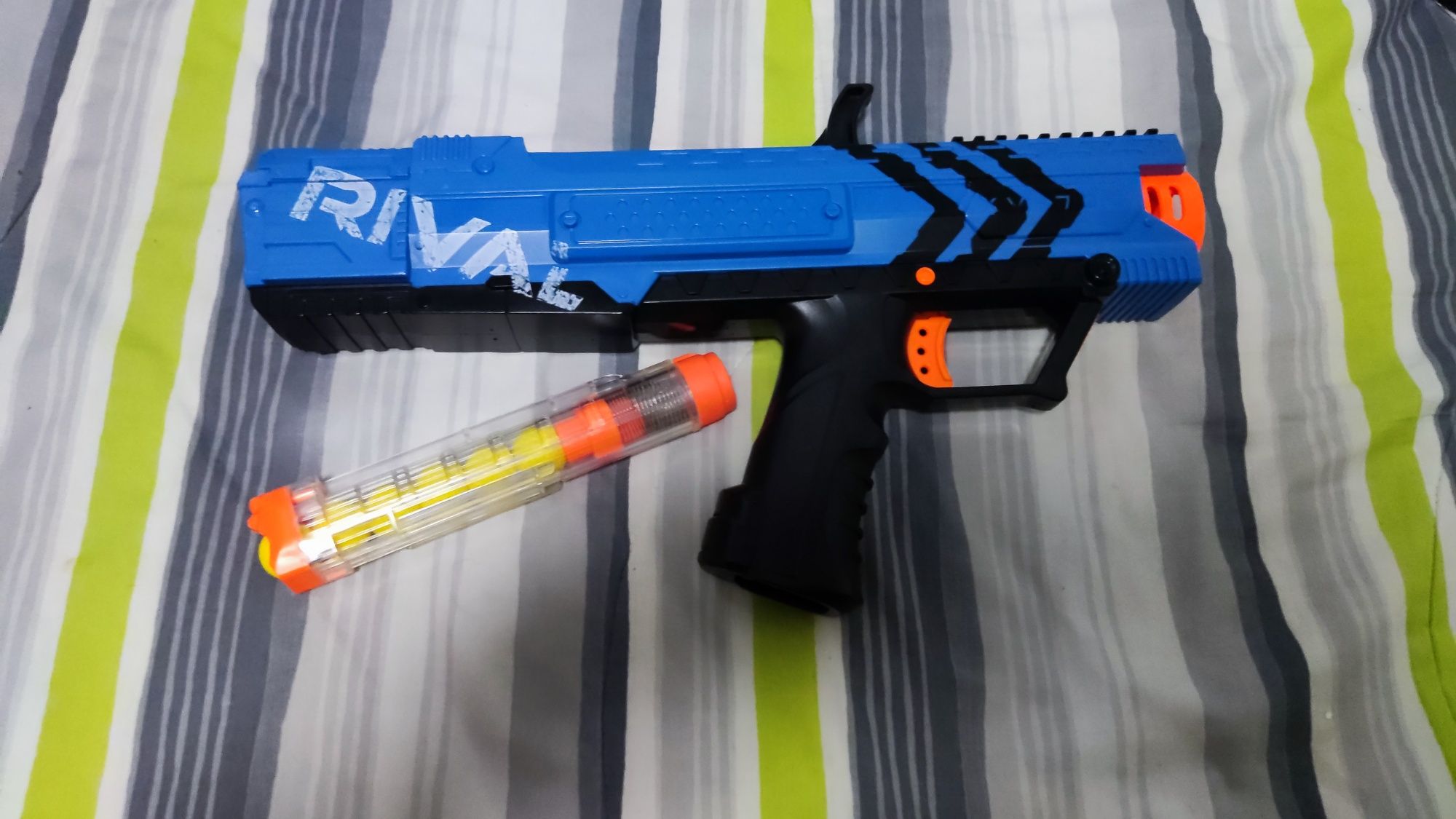 Pistola rival apollo nerf