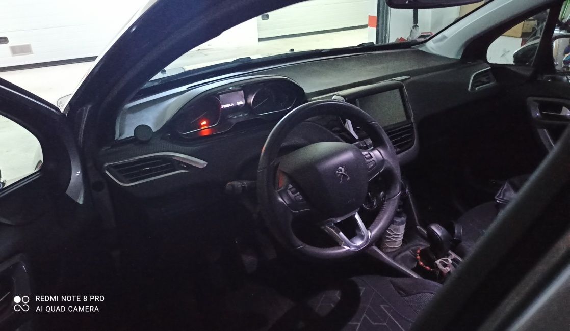 Peugeot 2008 1.2 PureTech Style