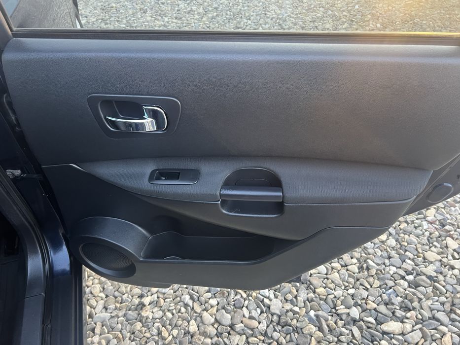 Свіжо пригнана машина , нісан кашкай +2