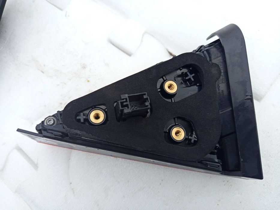 Lampa Lewa Tył tylna Skoda Superb III lift sedan 3V5.945.307F