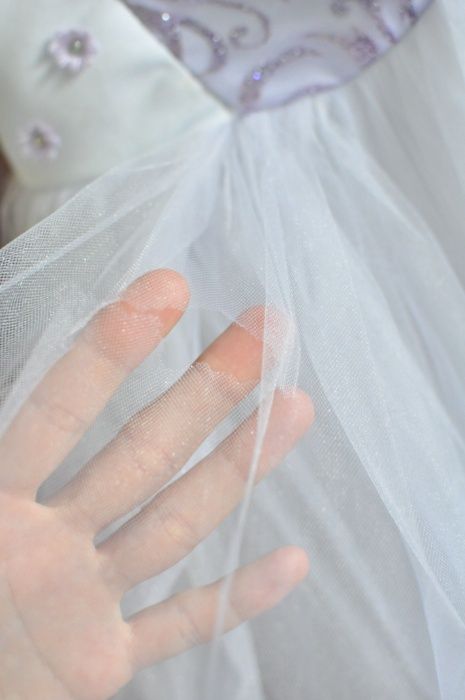 Об'ємна сукня з фатіну!