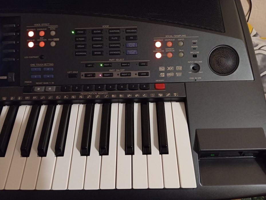 Синтезатор Yamaha psr 8000