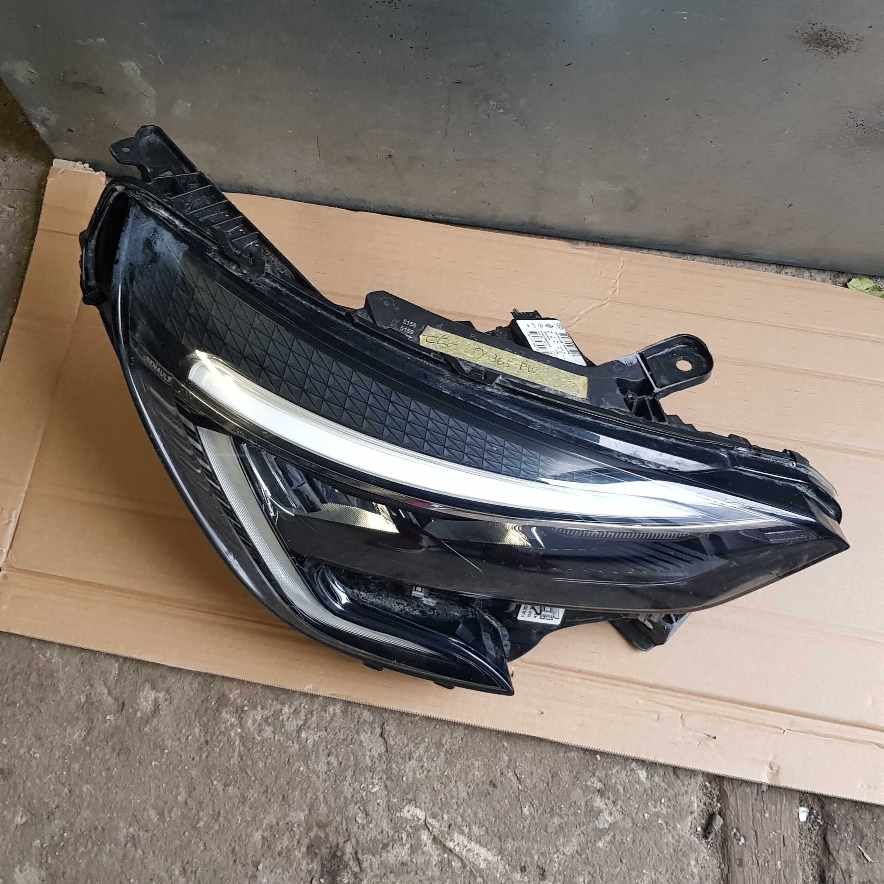 lampa przód Renault Clio 5 fulled