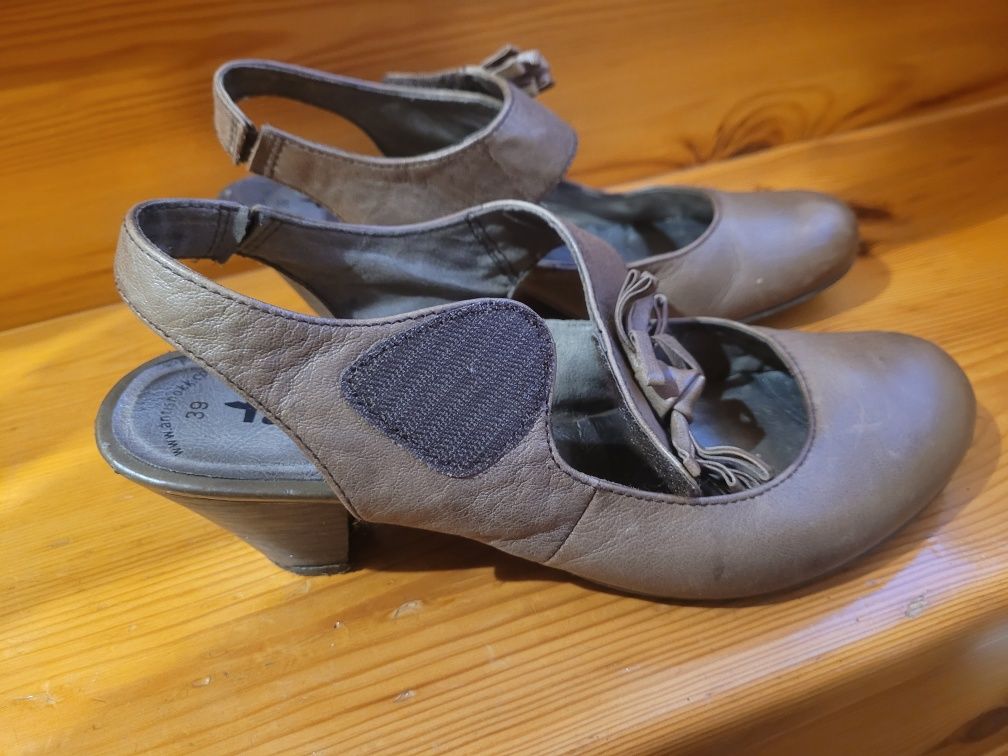 Buty czółenka Tamaris rozmiar 39