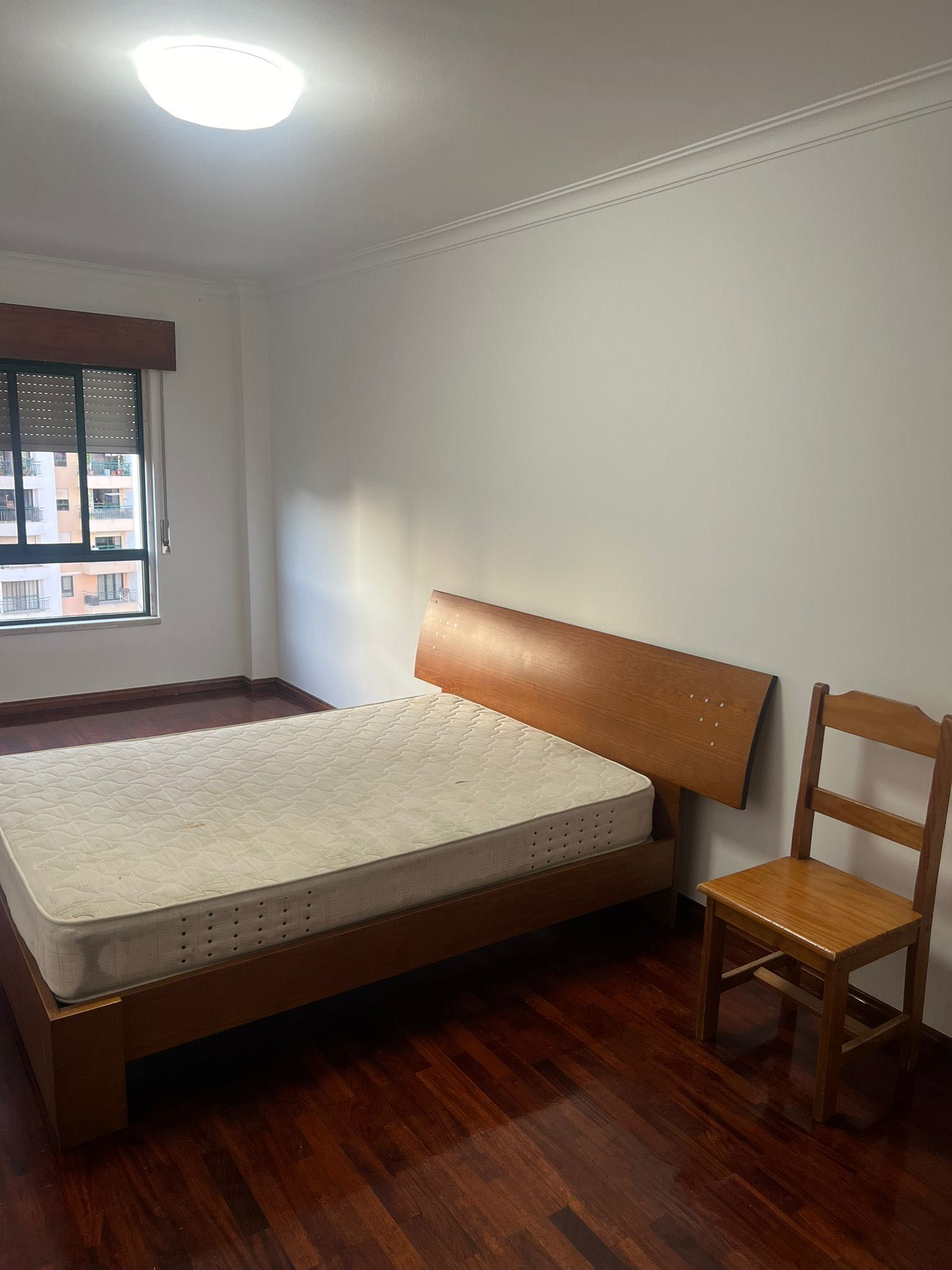 Quarto Massamá 5 min estação