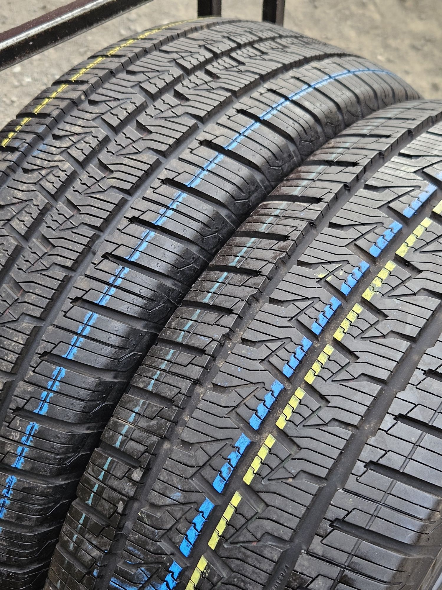 Шины БУ 235 65 R 16 C Continental van contact 4season пара всесезон