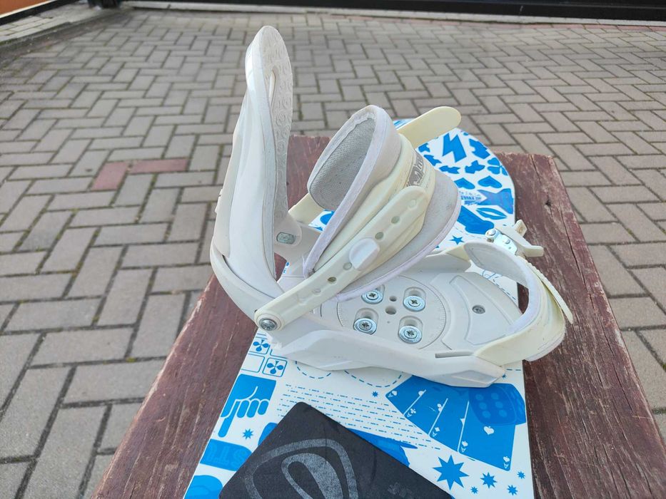 Deska snowboardowa 133 Stuf Conquest wiązania F2 Snowboard 133