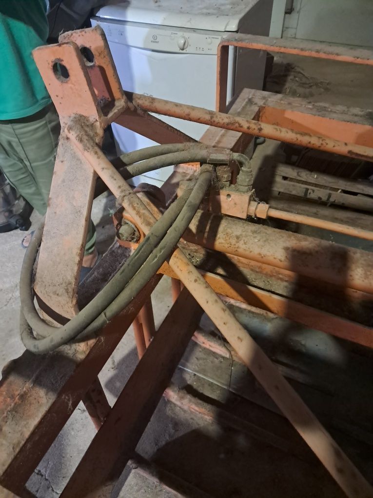 Ferramenta para colheita de lenha