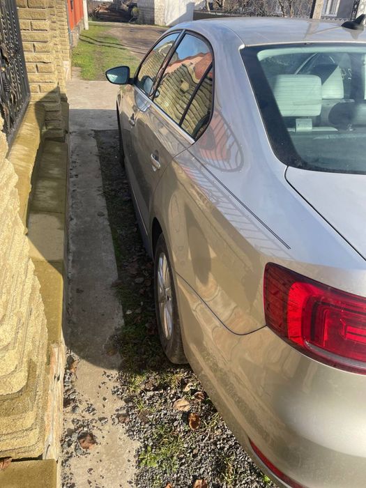 Розборка джета 6 гібрид 1.4 бампер передній разборка jetta 6 бампер за