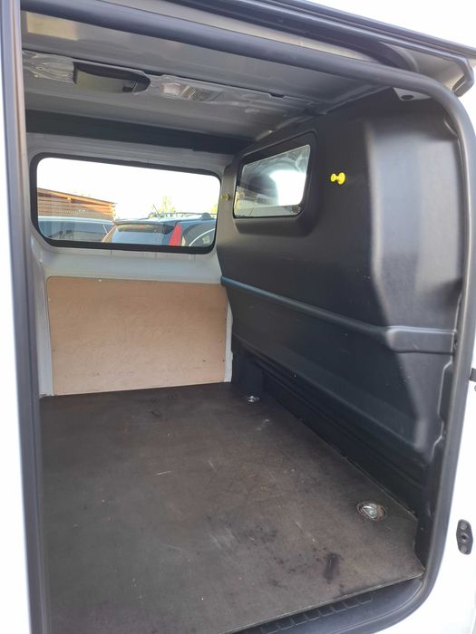 Wynajem Peugeot Expert Furgon Maxi Long, L2H1, ładowność 1400 kg