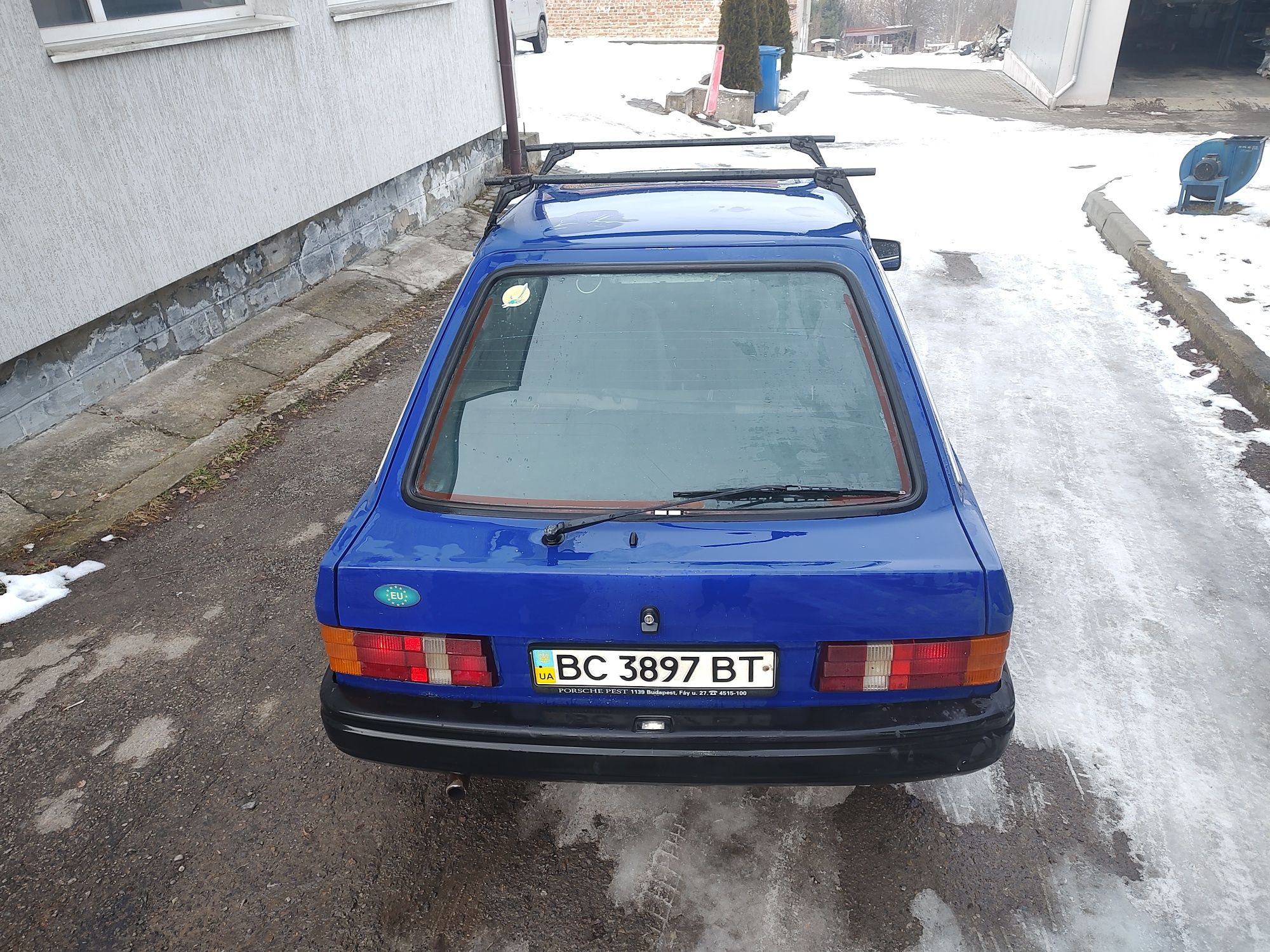 Ford escort 1,1 хороший стан один власник 20 років диски з XR