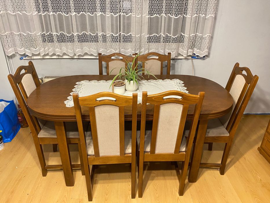 Stół + 6 krzeseł do salonu, jadalni używany