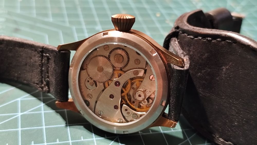 Zegarek naręczny pasówka