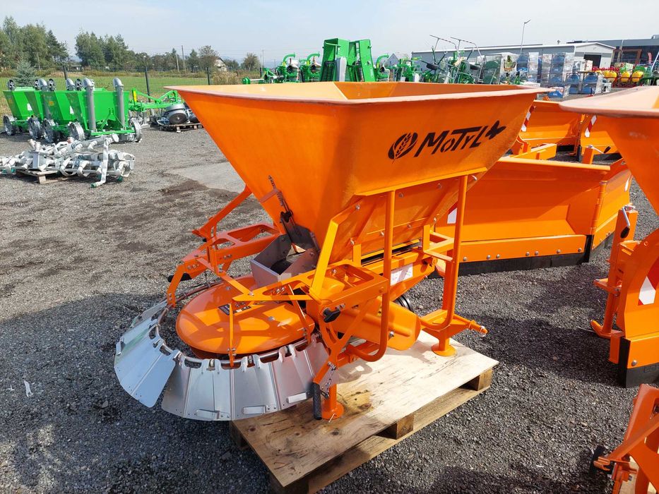 Piaskarko Solarka - Posypywarka Motyl 600 L - Przystawka Komunalna