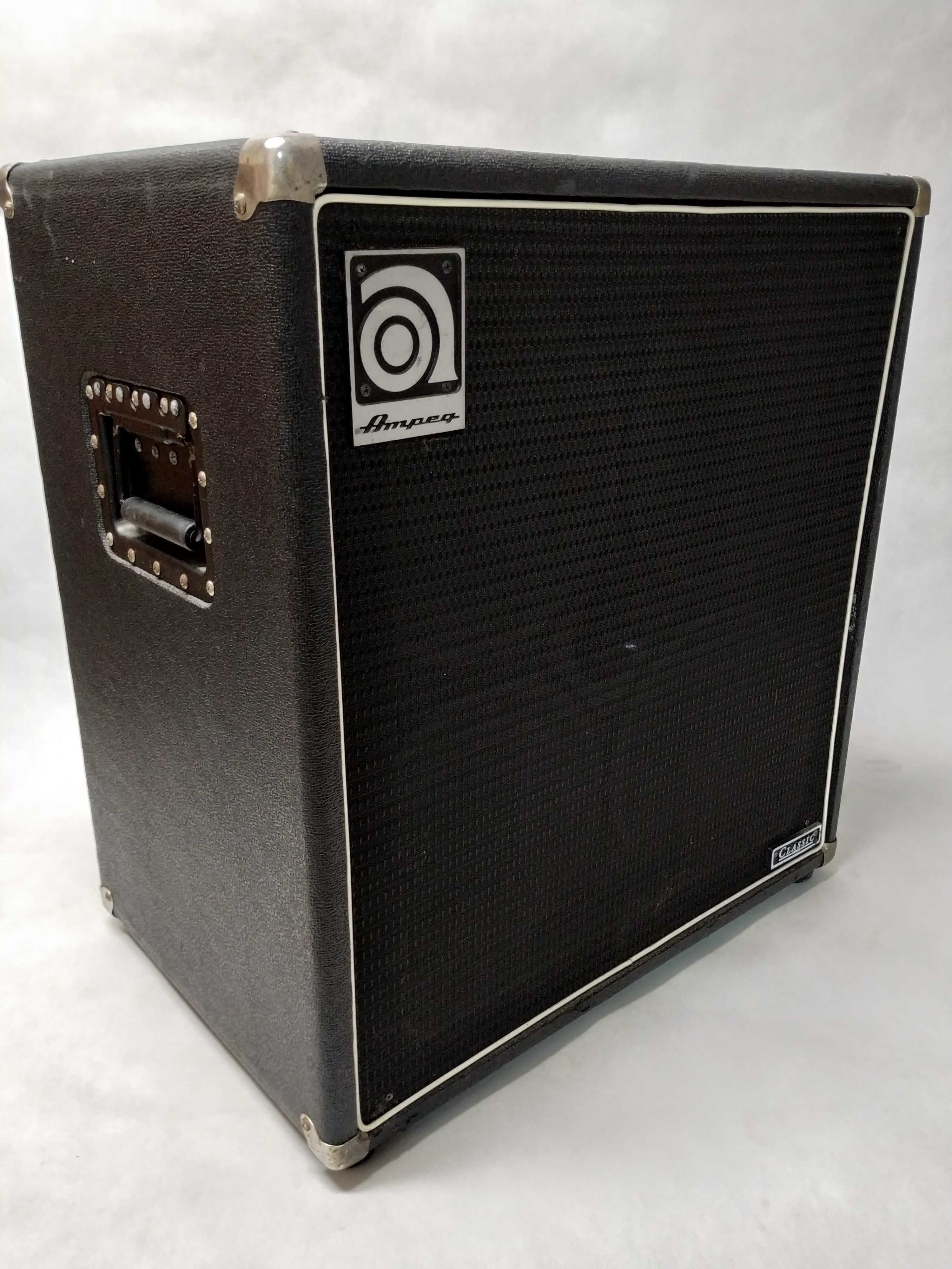 Ampeg SVT-410HE kolumna basowa