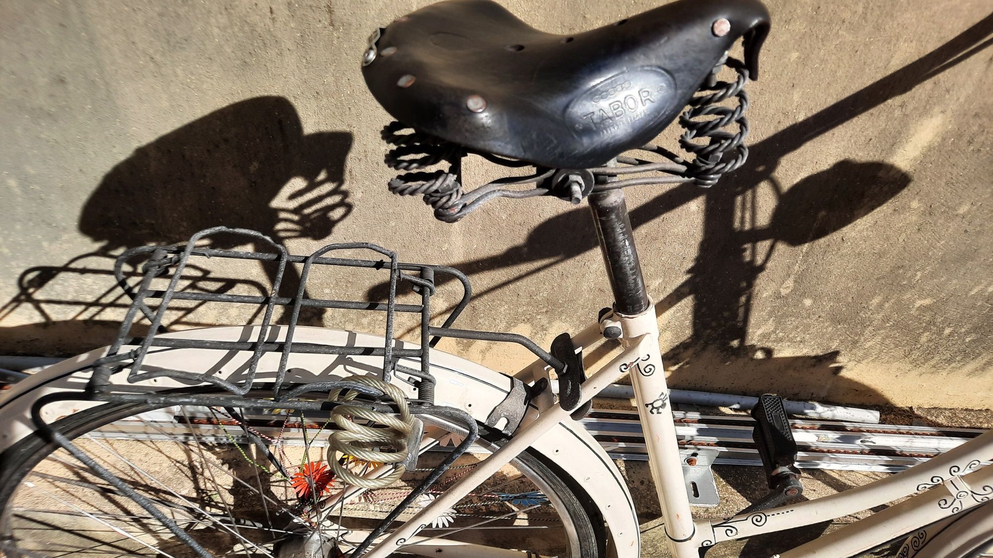 Bicicleta antiga portuguesa pasteleira marca Siera com aros inox