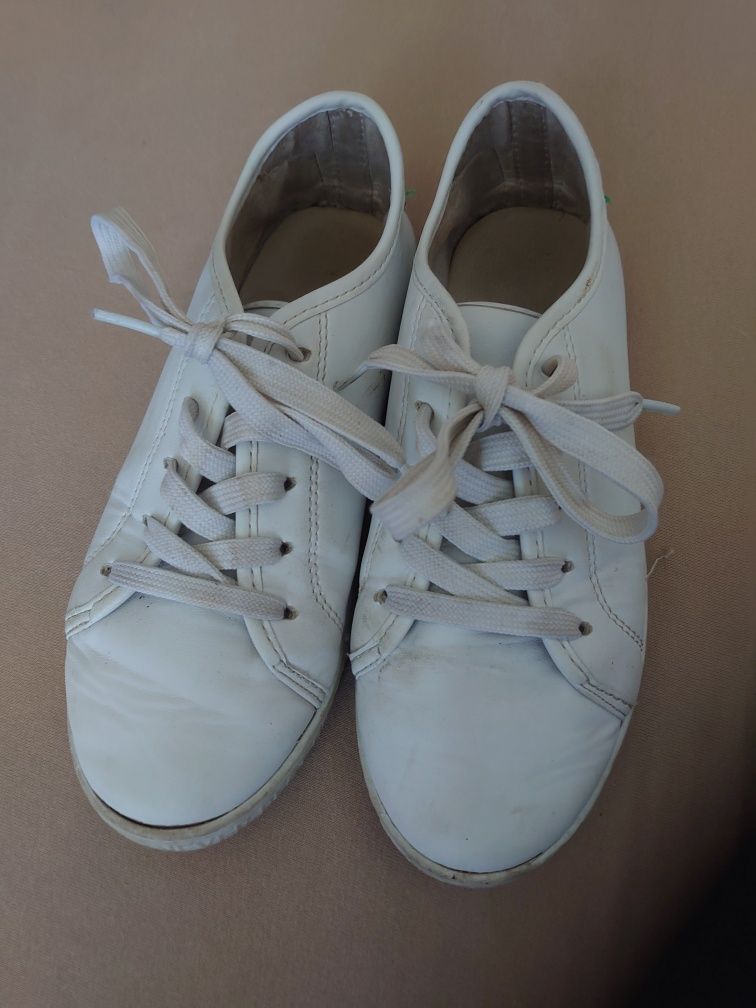 Buty trampki białe 34